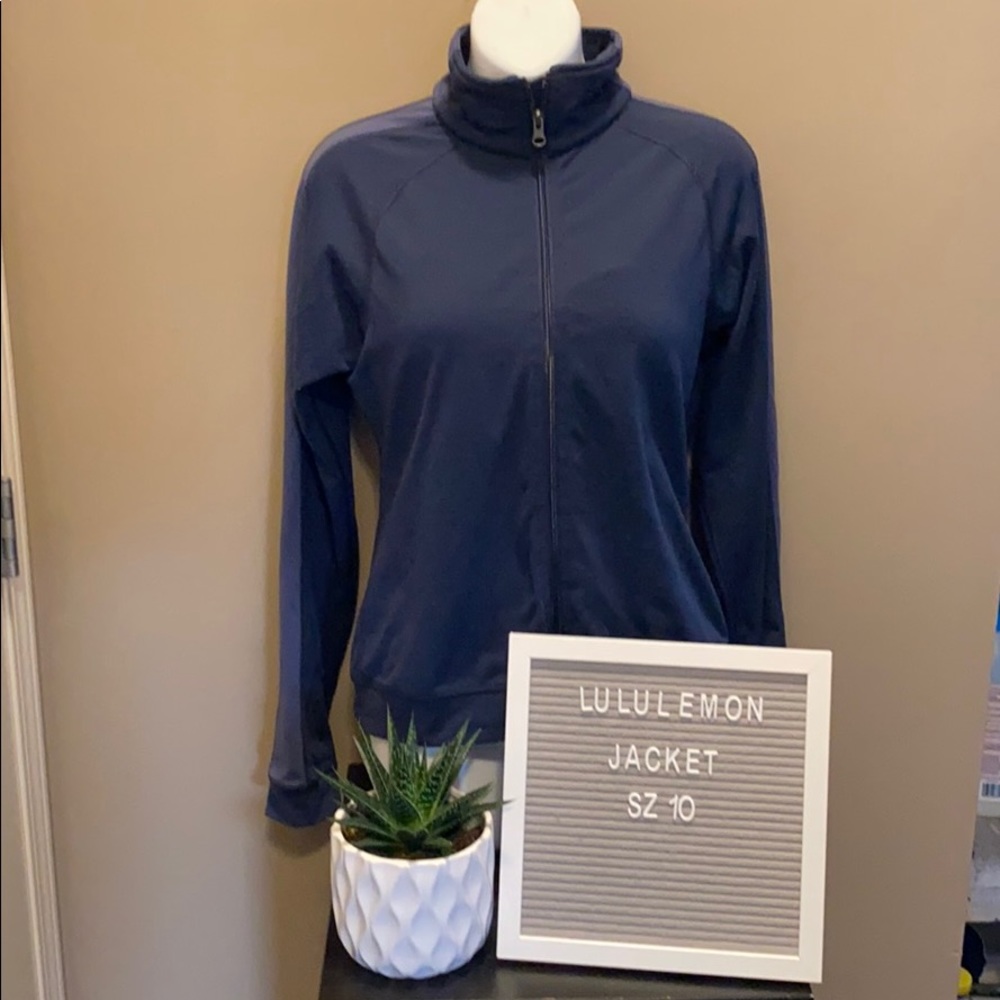 😻 LULU JACKET SZ 10 😻